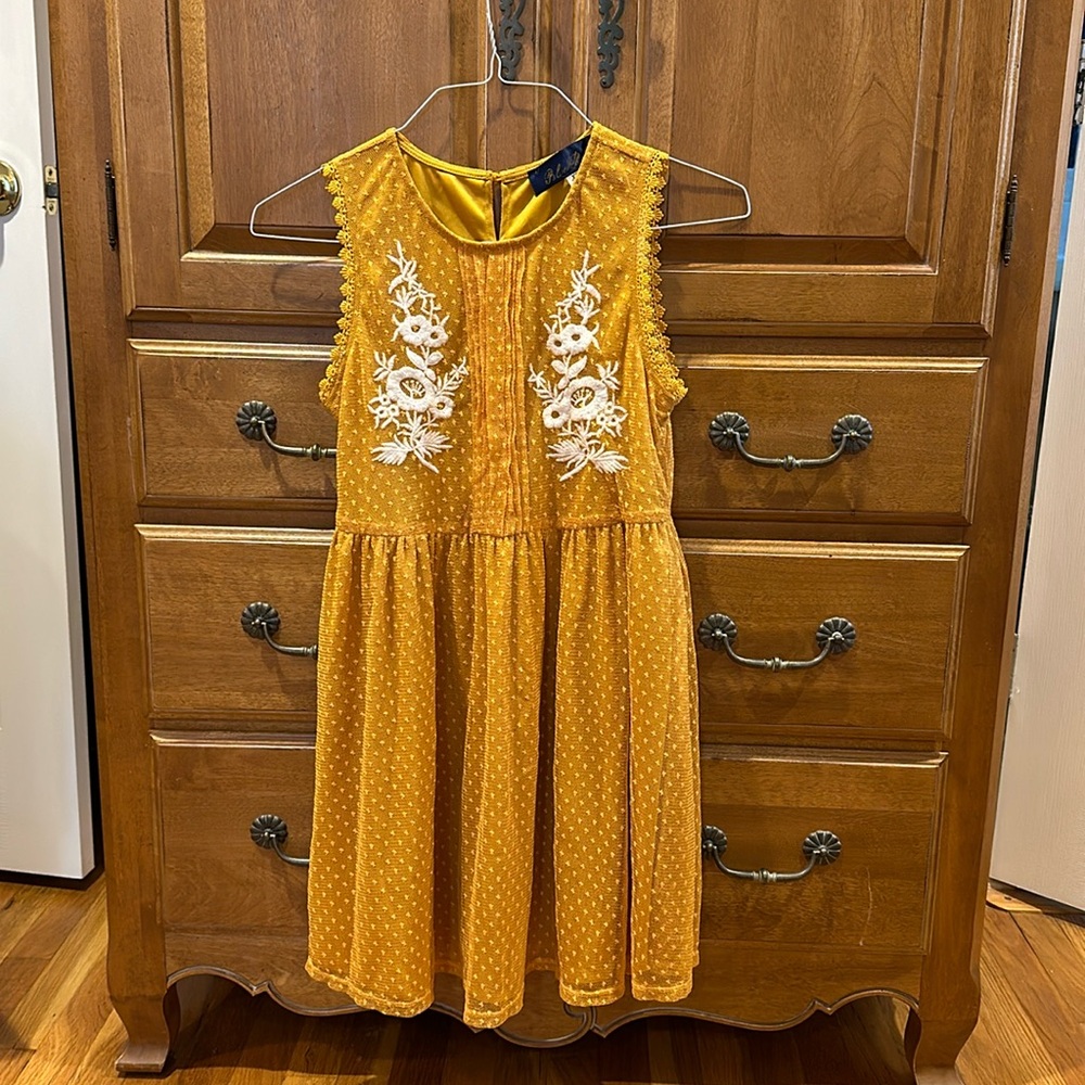 YELLOW DRESS